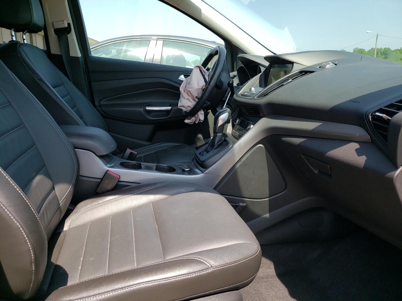 Photo 5 from auction – 2016 FORD ESCAPE SE with VIN 1FMCU0GX4GUA18925