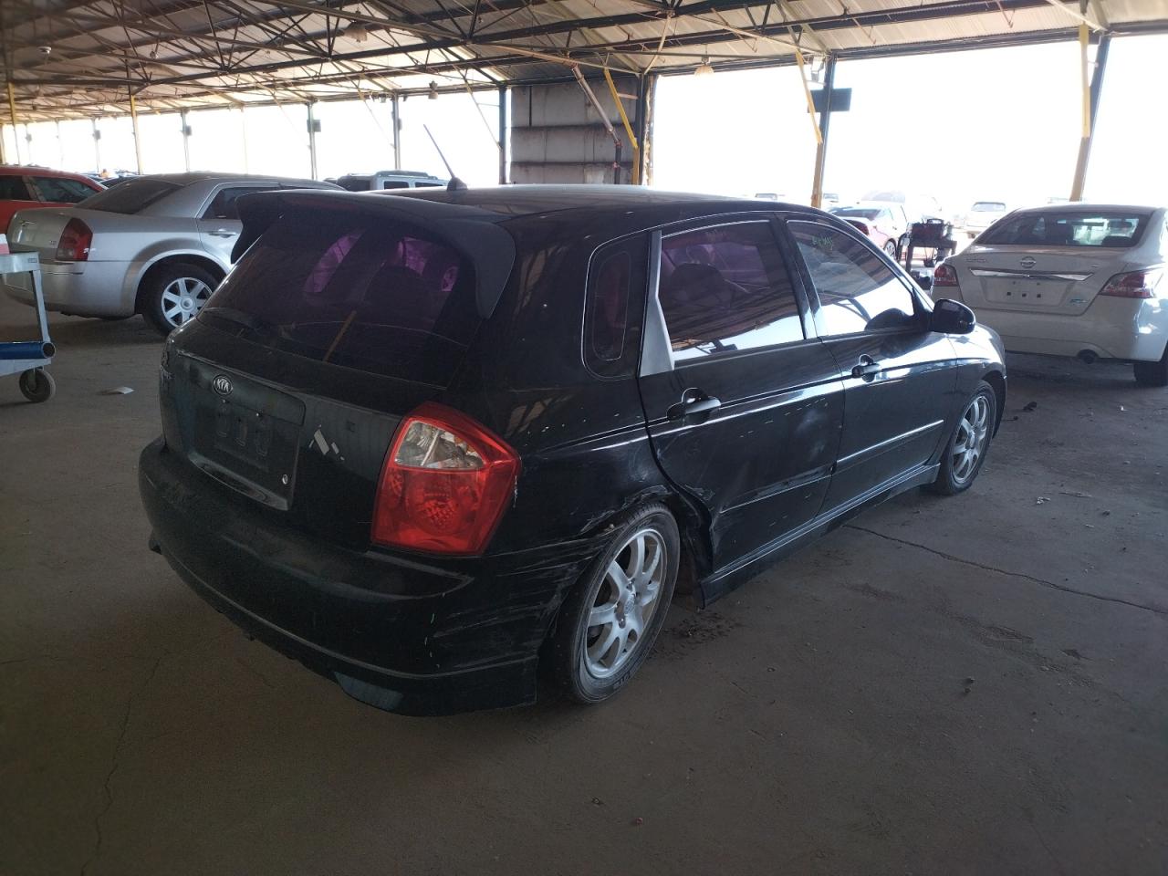 صورة رقم 4 من المزاد - 2006 KIA SPECTRA5 مع VIN KNAFE162365321081