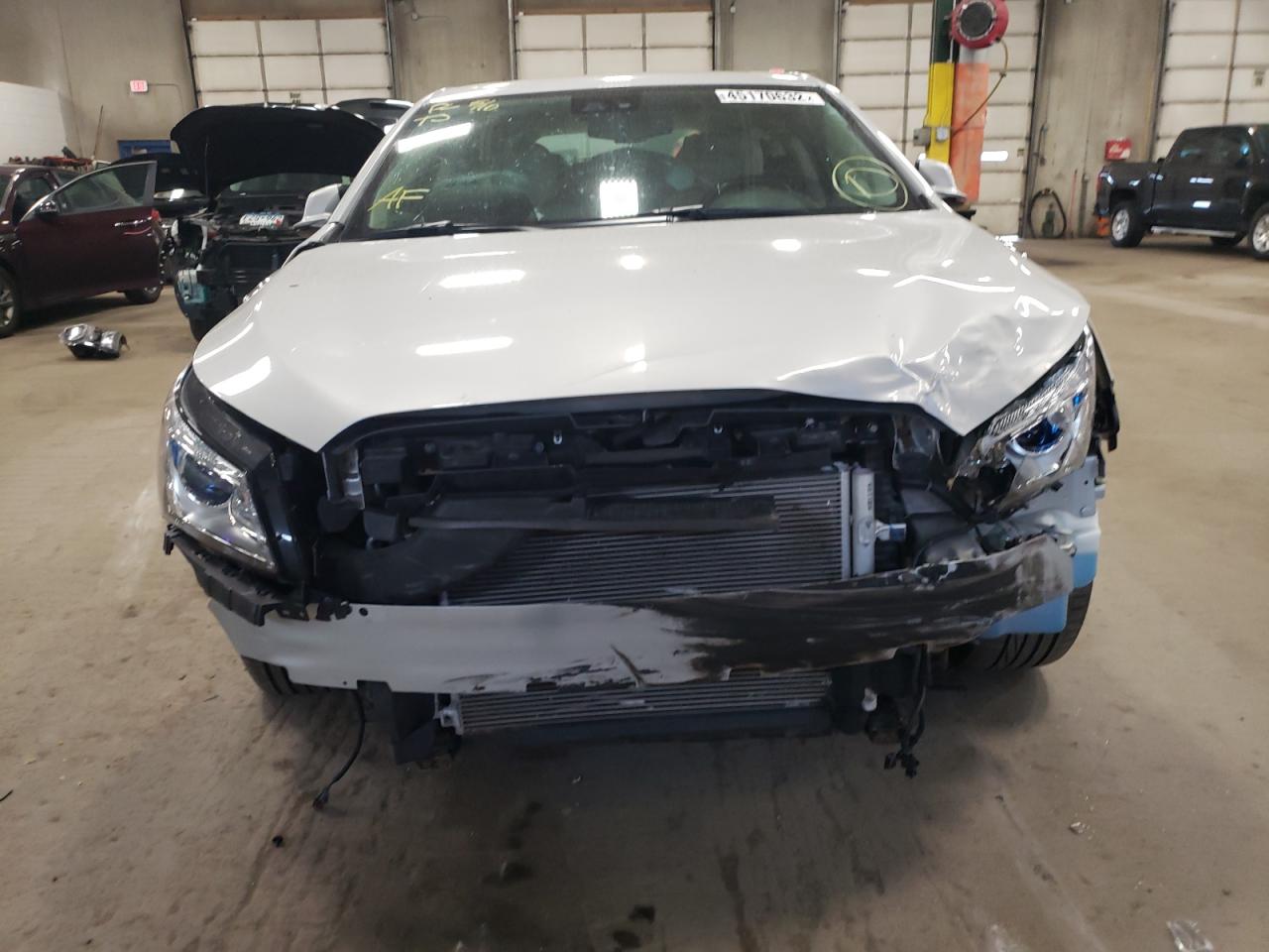 Photo 9 from auction – 2014 BUICK LACROSSE with VIN 1G4GB5G33EF164784