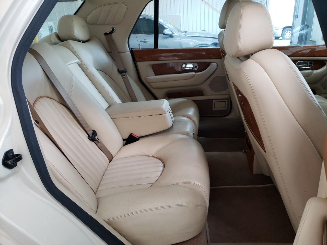 Photo 6 from auction – 2001 BENTLEY ARNAGE with VIN SCBLC31E91CX05950