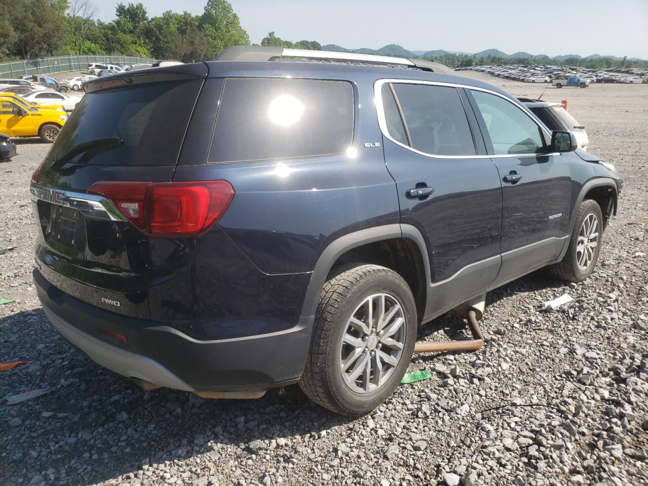 Photo 4 from auction – 2017 GMC ACADIA SLE with VIN 1GKKNSLA8HZ285956