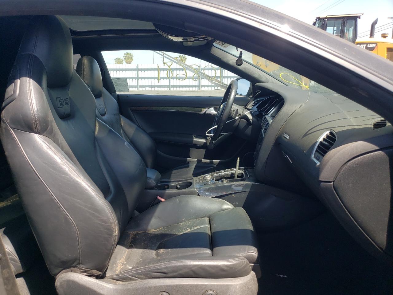 Photo 5 from auction – 2011 AUDI S5 PRESTIG with VIN WAUVVAFR1BA048930