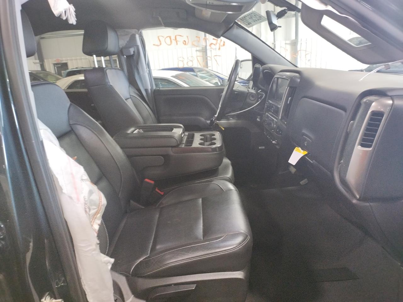 Photo 5 from auction – 2018 CHEVROLET SILVERADO with VIN 3GCUKREC9JG546537