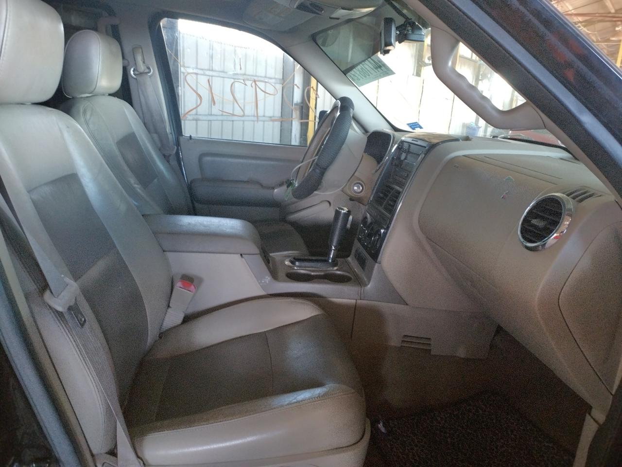 Foto 5 de la subasta – 2007 FORD EXPLORER X con VIN 1FMEU63E77UA72591
