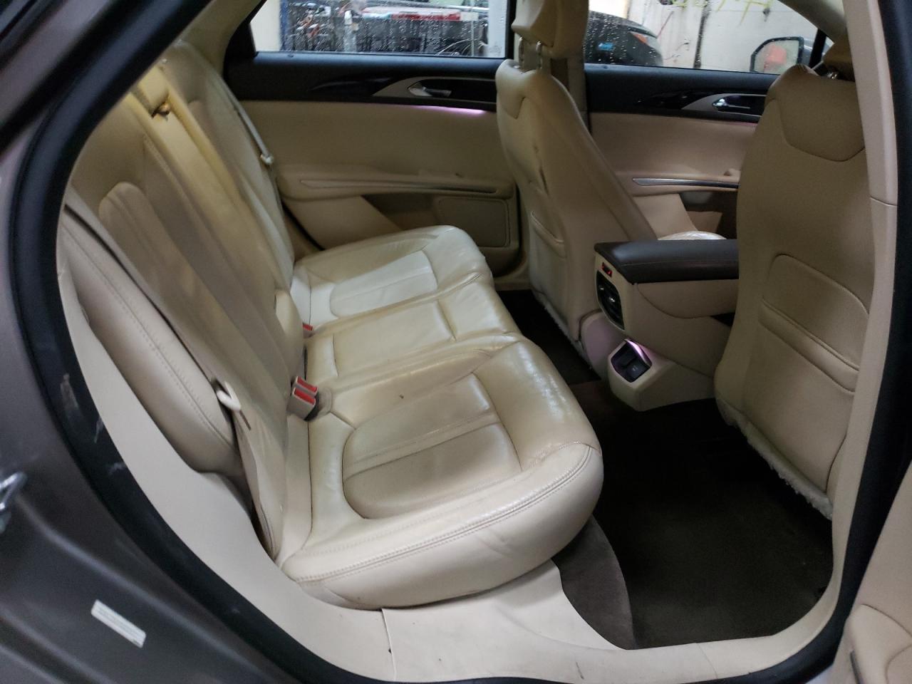 Photo 6 from auction – 2015 LINCOLN MKZ with VIN 3LN6L2JK6FR615587