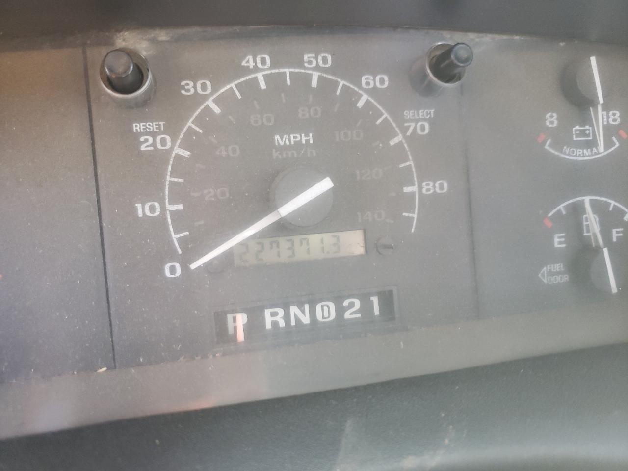 Photo 8 from auction – 1997 FORD F250 with VIN 1FTHF25H9VEA95857