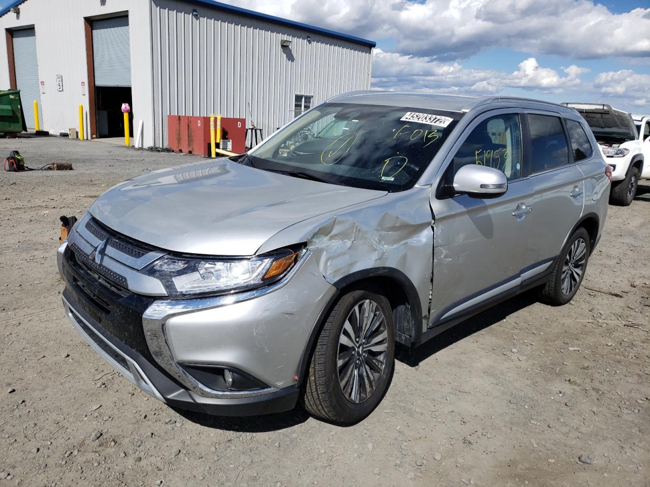 Photo 2 from auction – 2020 MITSUBISHI OUTLANDER with VIN JA4AD3A31LZ020691