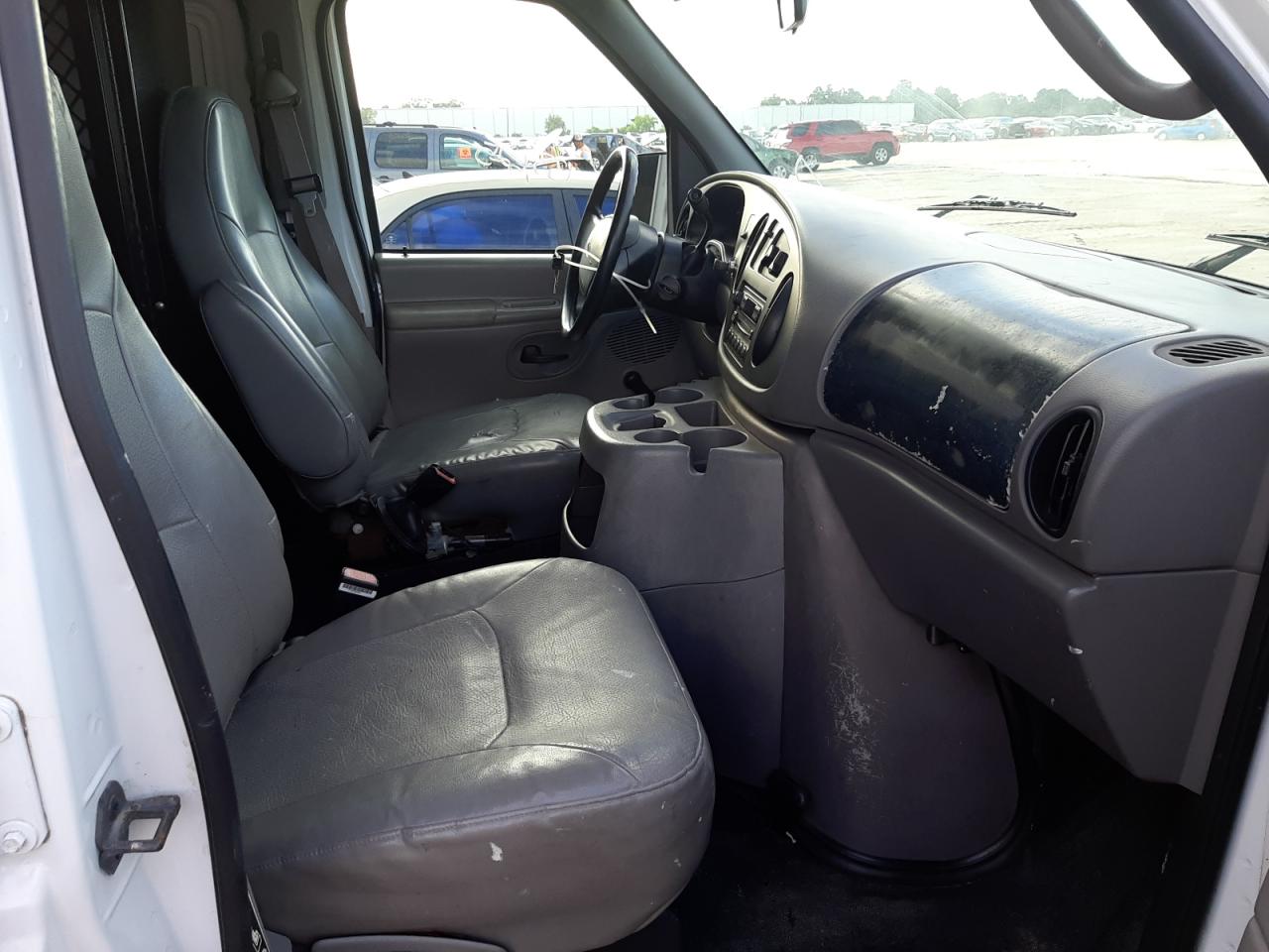 Photo 5 from auction – 2001 FORD ECONOLINE with VIN 1FTNE24251HA77626