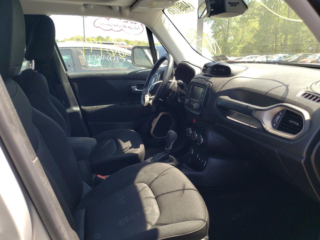 Photo 5 from auction – 2017 JEEP RENEGADE L with VIN ZACCJBBB3HPF56569