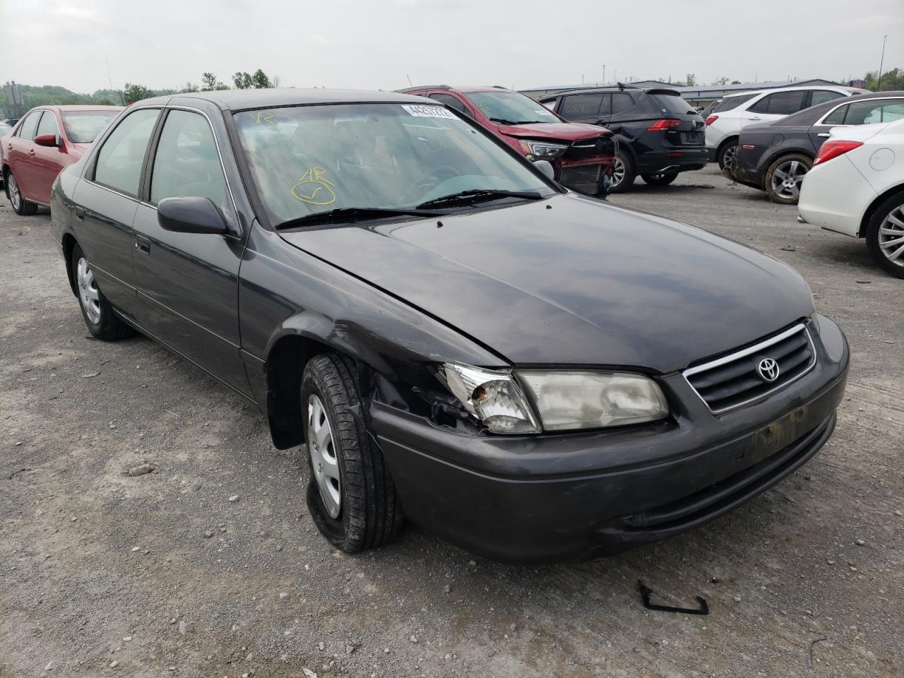 Photo 1 from auction – 2000 TOYOTA CAMRY CE with VIN 4T1BG22K4YU743694