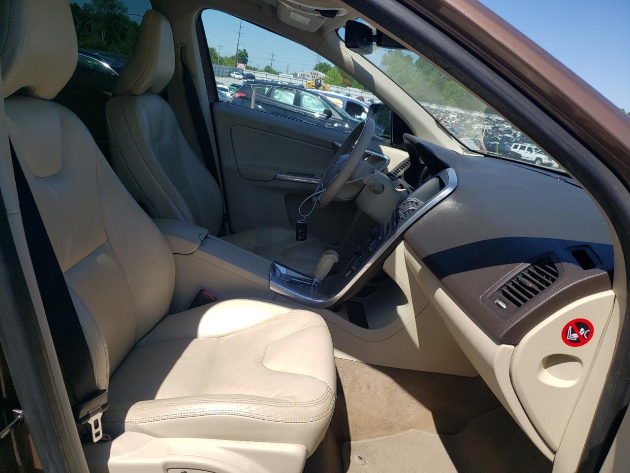 Photo 5 from auction – 2012 VOLVO XC60 T6 with VIN YV4902DZXC2298249