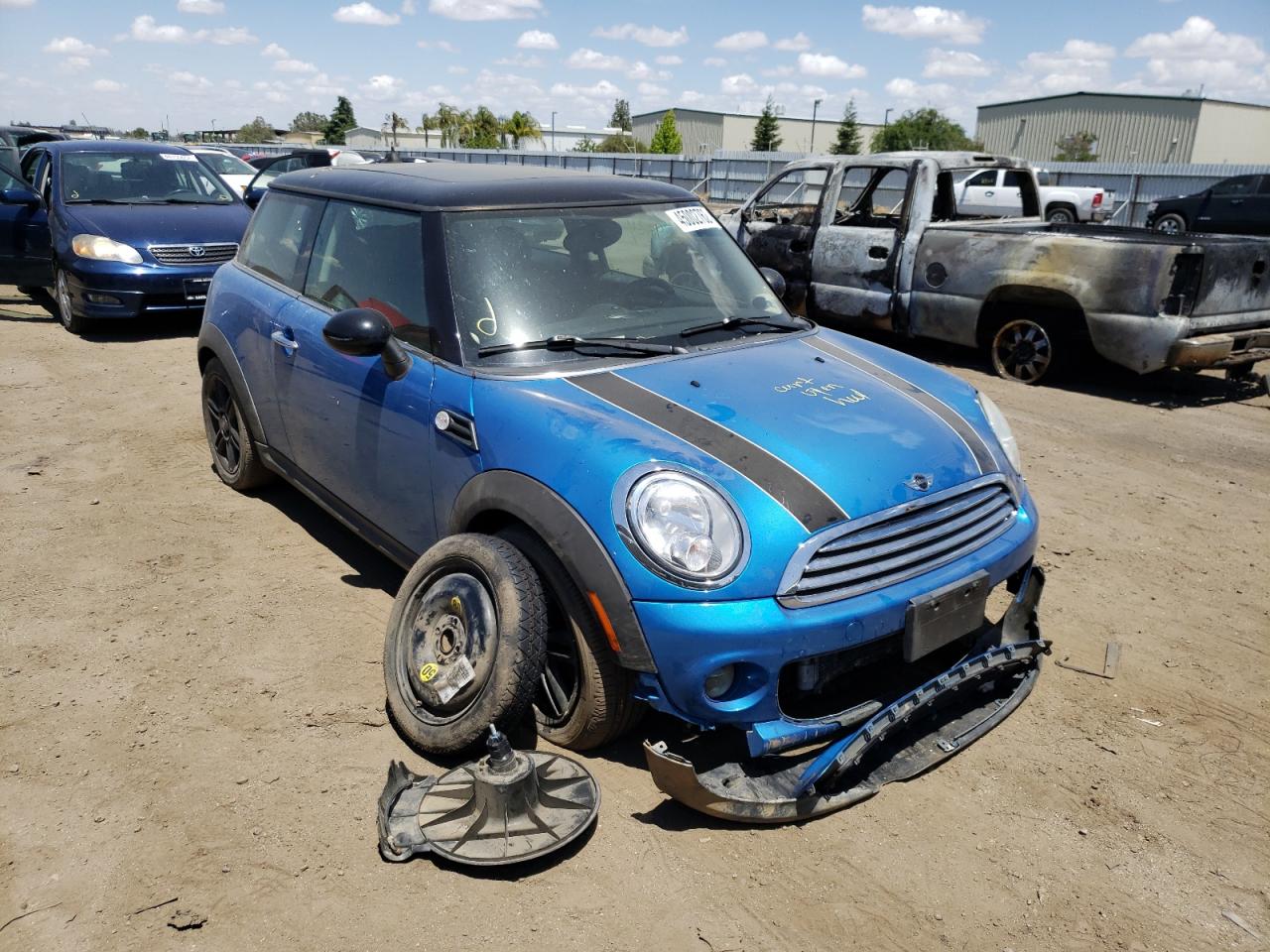 MINI COOPER 2011 with VIN WMWSU3C5XBT251127 - Photo from auction