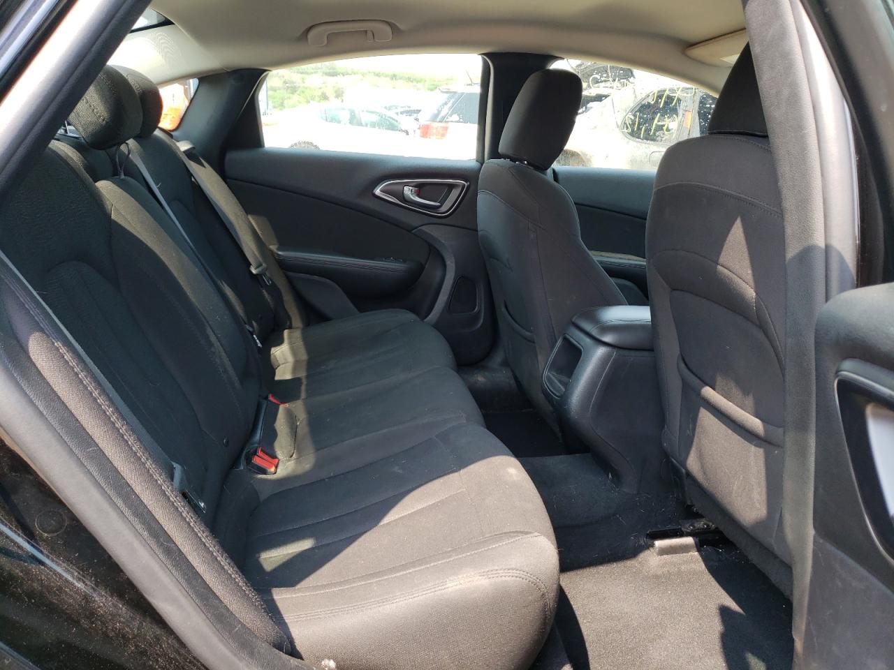 Photo 6 from auction – 2016 CHRYSLER 200 LX with VIN 1C3CCCFB4GN185959