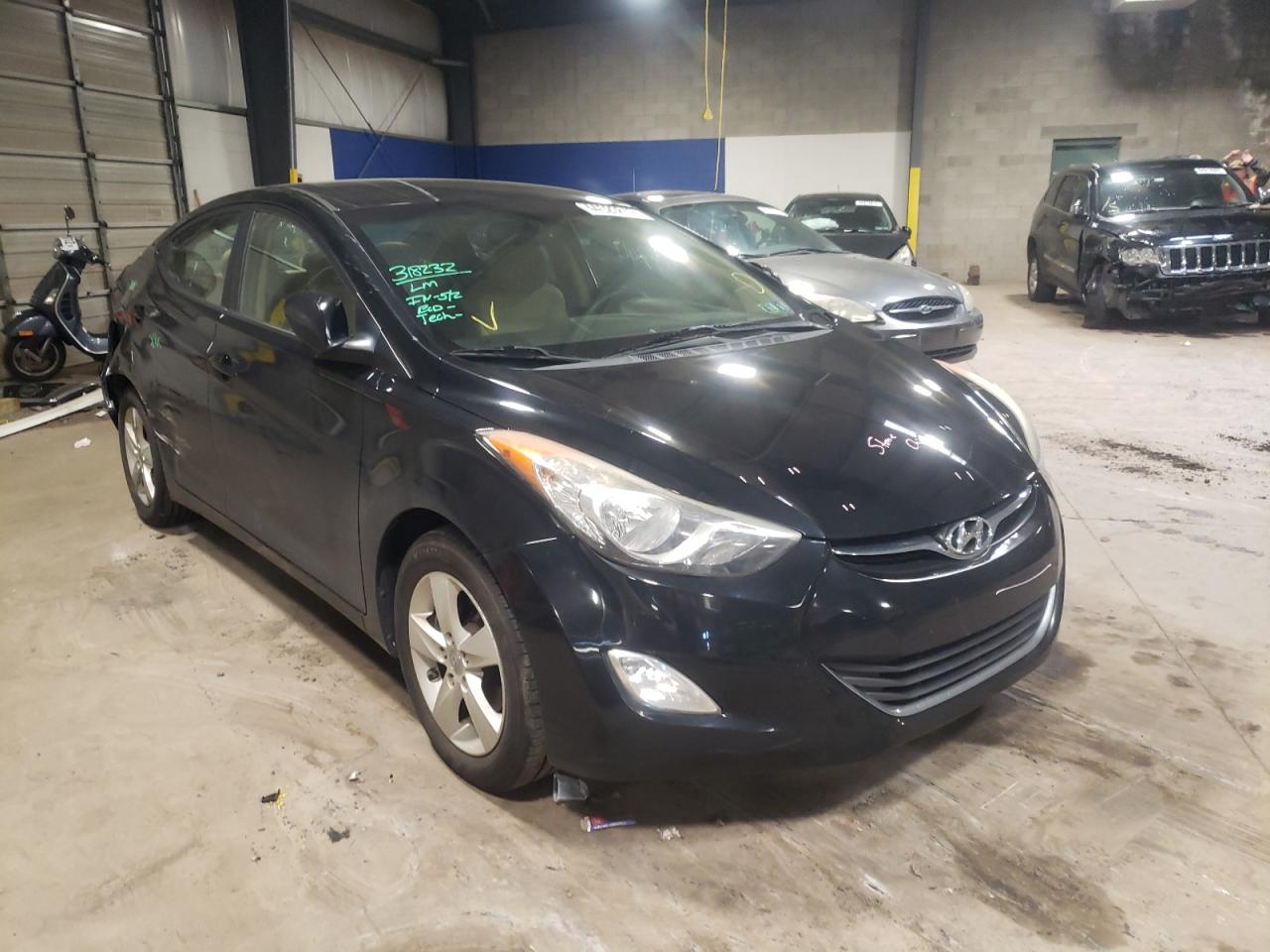 Photo 1 from auction – 2012 HYUNDAI ELANTRA GL with VIN 5NPDH4AE2CH073664