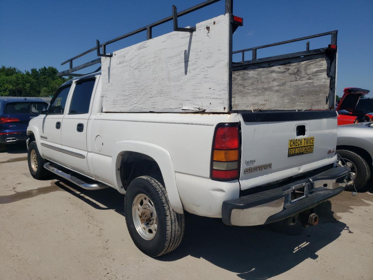 Photo 3 from auction – 2004 GMC SIERRA C25 with VIN 1GTHC23U34F105736