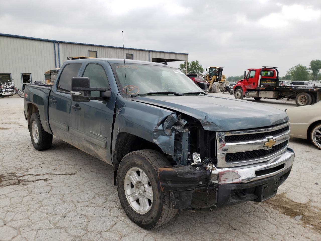 CHEVROLET SILVERADO 2010 with VIN 3GCRKSE37AG255435 - Photo from auction