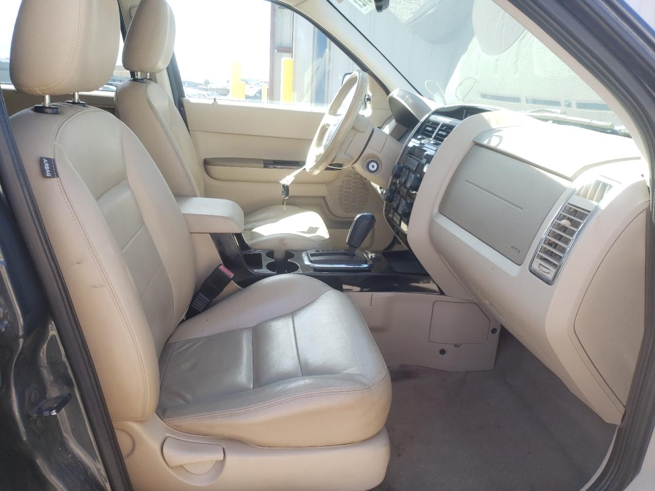 Photo 5 from auction – 2008 FORD ESCAPE LIM with VIN 1FMCU94128KA94967