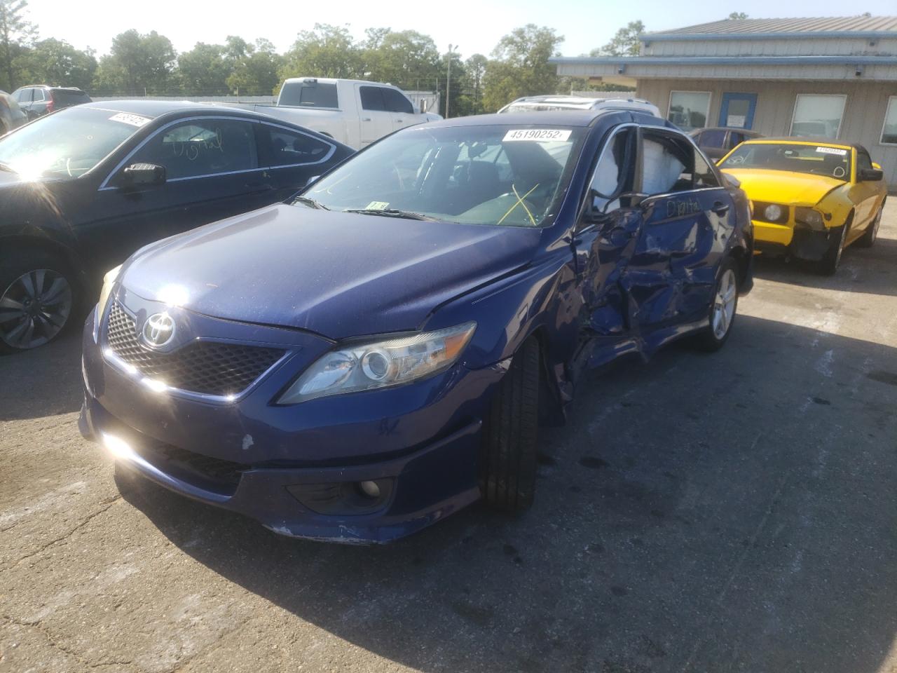 Photo 2 from auction – 2010 TOYOTA CAMRY BASE with VIN 4T1BF3EK2AU520659