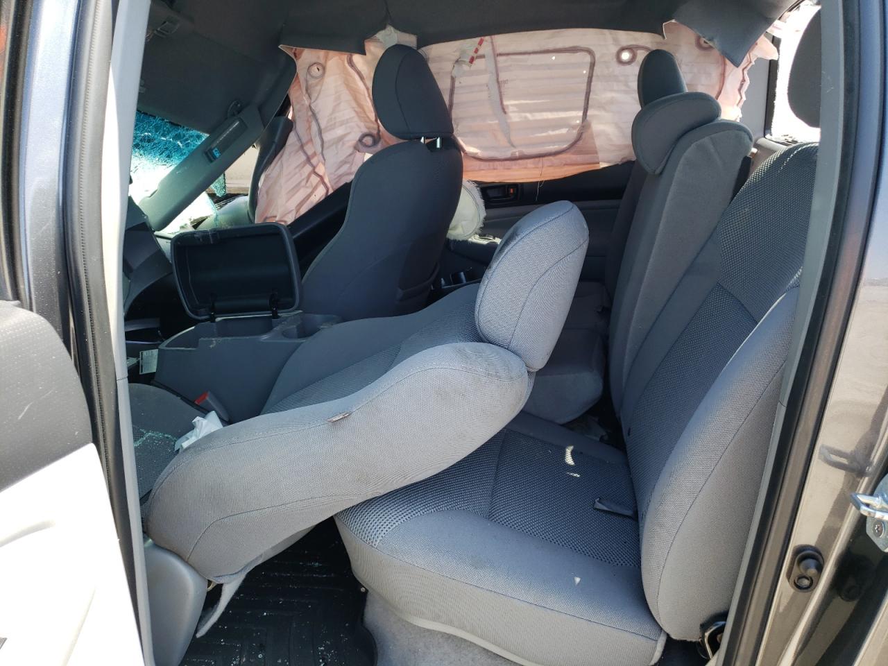 Photo 6 from auction – 2011 TOYOTA TACOMA DOU with VIN 3TMLU4EN2BM072282