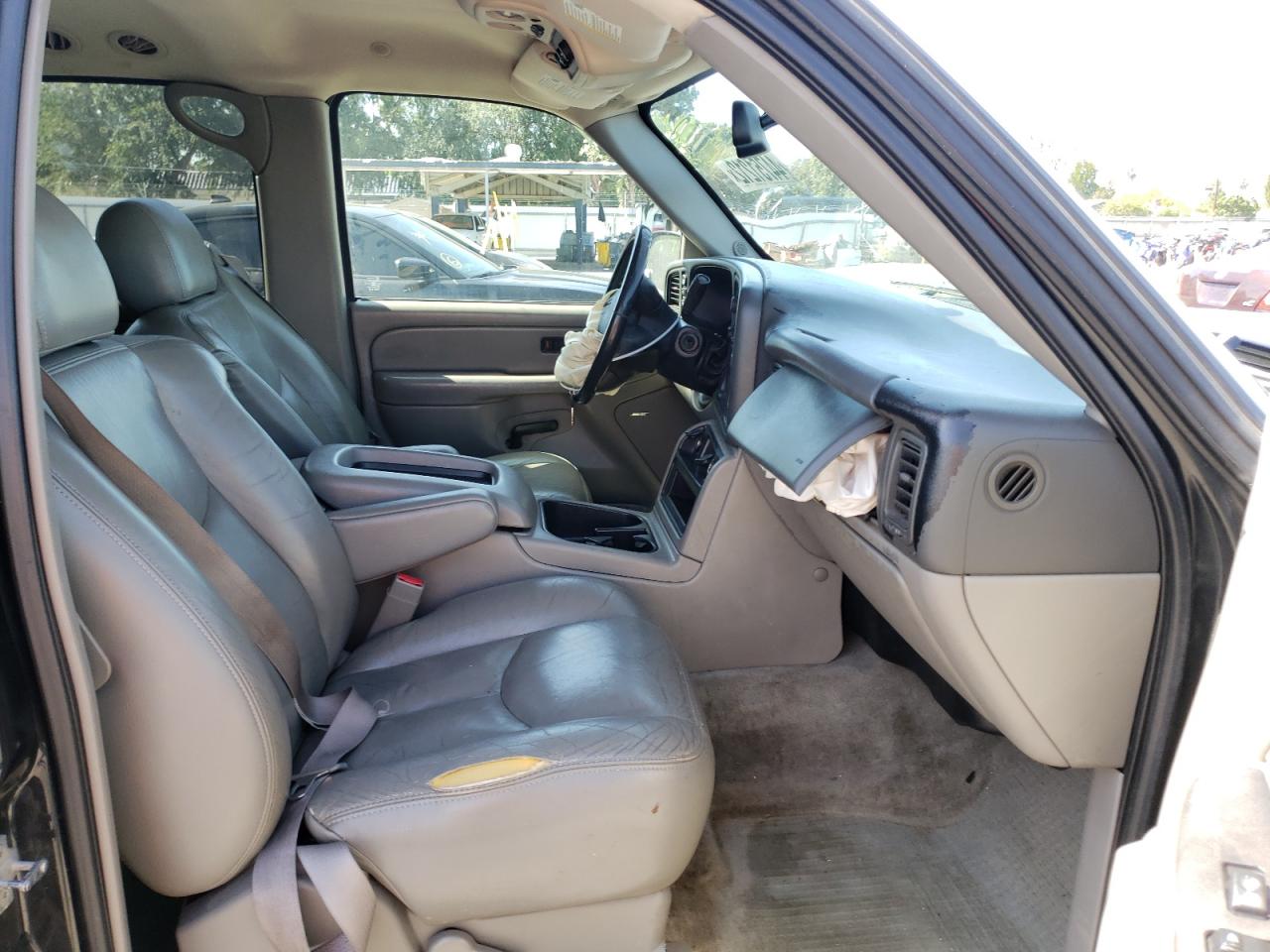 Photo 5 from auction – 2004 GMC YUKON with VIN 1GKEK13T24R195276