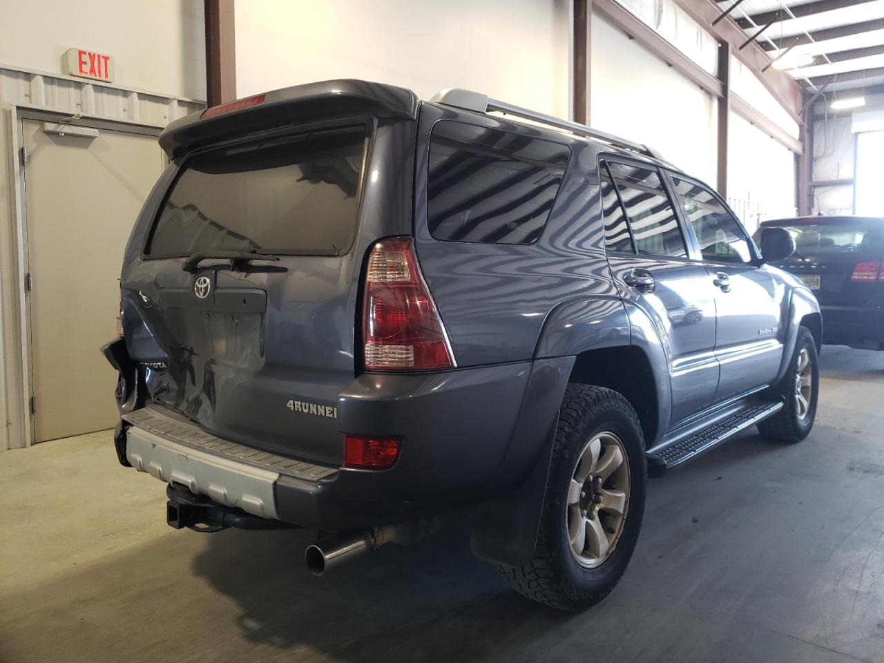 Photo 4 from auction – 2004 TOYOTA 4RUNNER SR with VIN JTEBT14R540039375