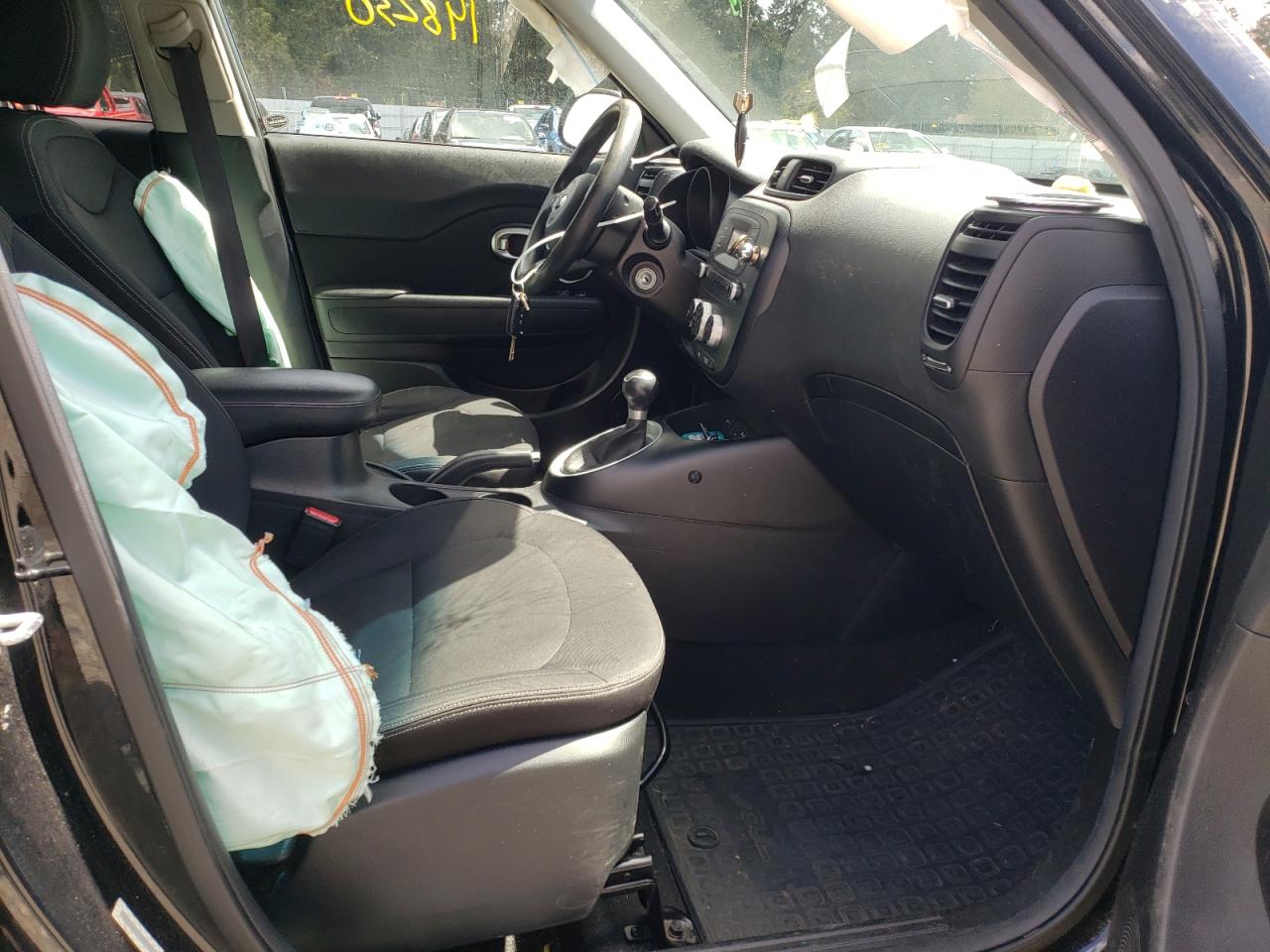 Photo 5 from auction – 2014 KIA SOUL with VIN KNDJN2A2XE7087180