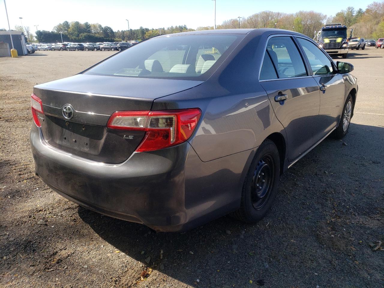 Photo 4 from auction – 2014 TOYOTA CAMRY L with VIN 4T1BF1FK0EU422772