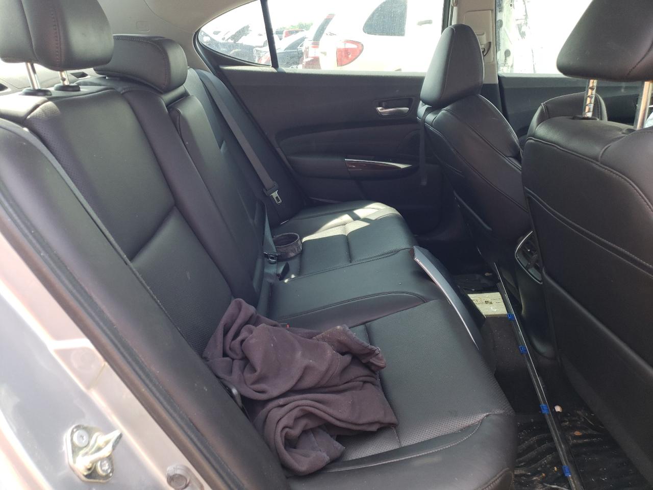 Photo 6 from auction – 2017 ACURA TLX TECH with VIN 19UUB1F55HA008834