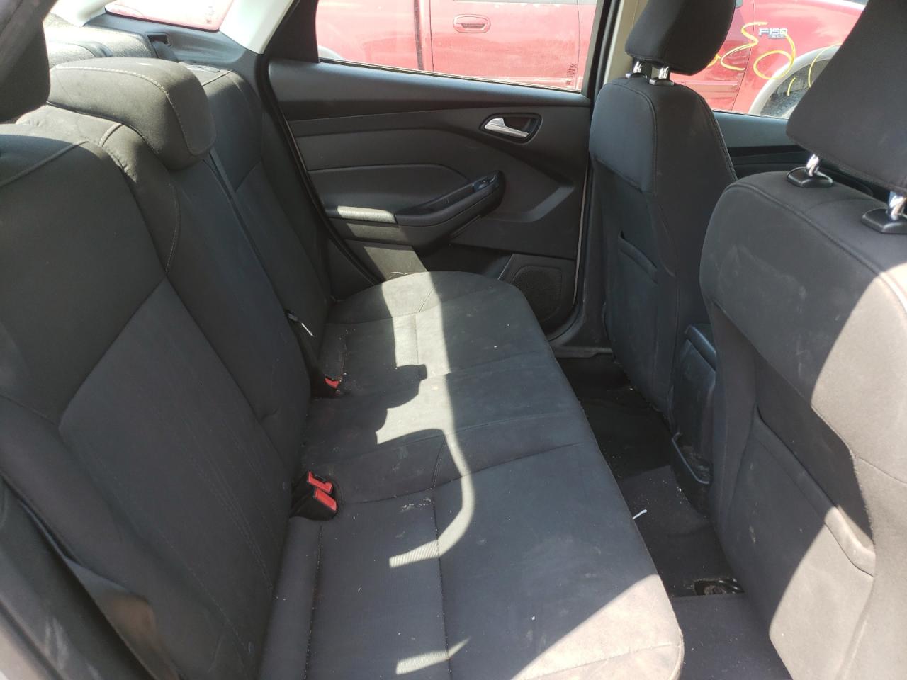 Photo 6 from auction – 2015 FORD FOCUS SE with VIN 1FADP3F2XFL368643