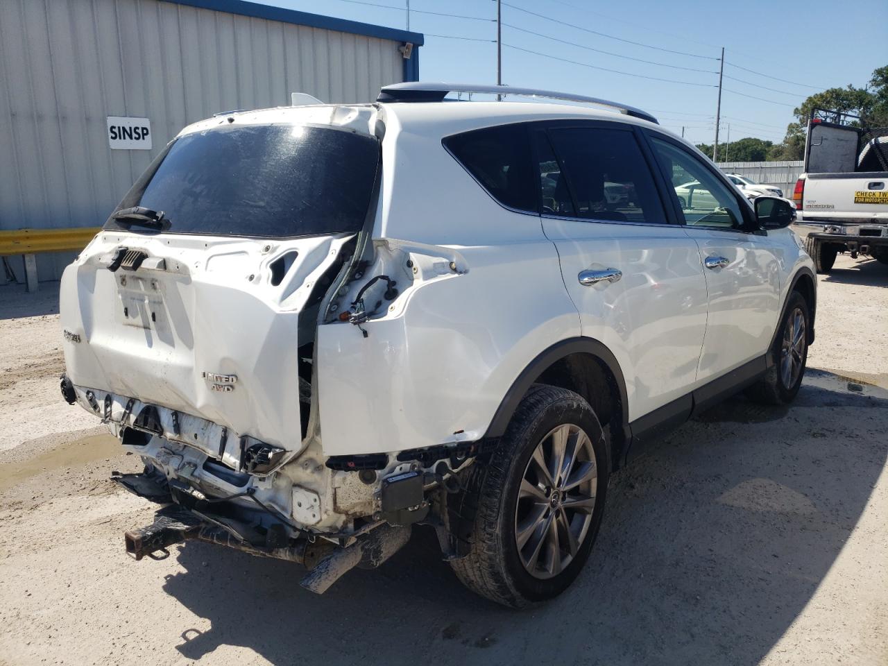 Photo 4 from auction – 2016 TOYOTA RAV4 LIMIT with VIN JTMDFREV4GD183754