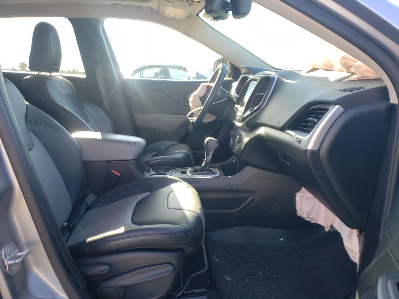 Photo 5 from auction – 2014 JEEP CHEROKEE L with VIN 1C4PJLDS5EW129770
