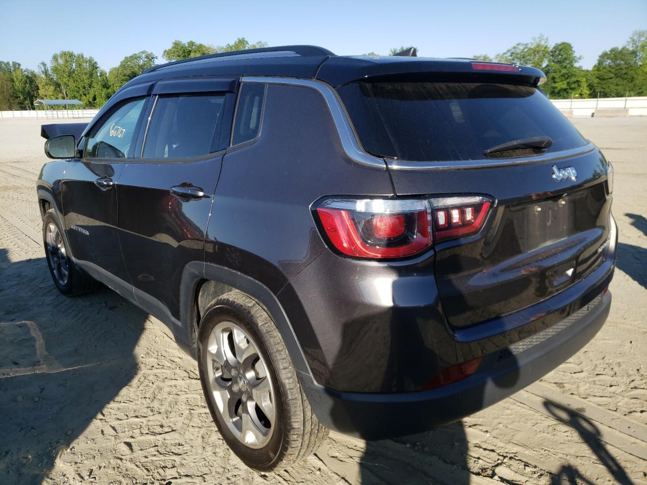 Foto 3 de la subasta – 2019 JEEP COMPASS LI con VIN 3C4NJCCB4KT777787