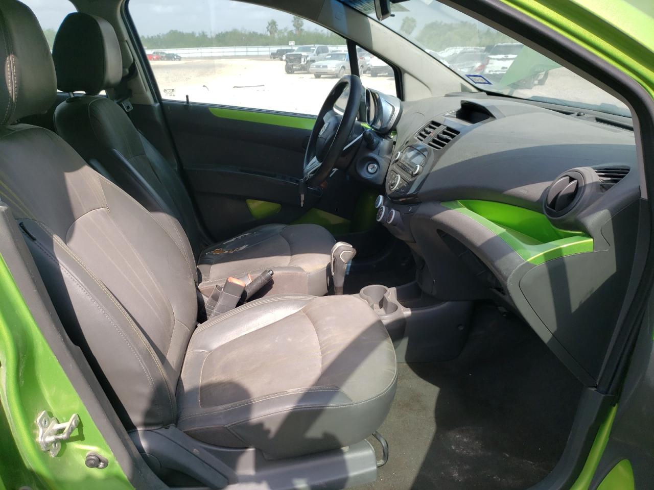 Photo 5 from auction – 2014 CHEVROLET SPARK LS with VIN KL8CB6S98EC550504