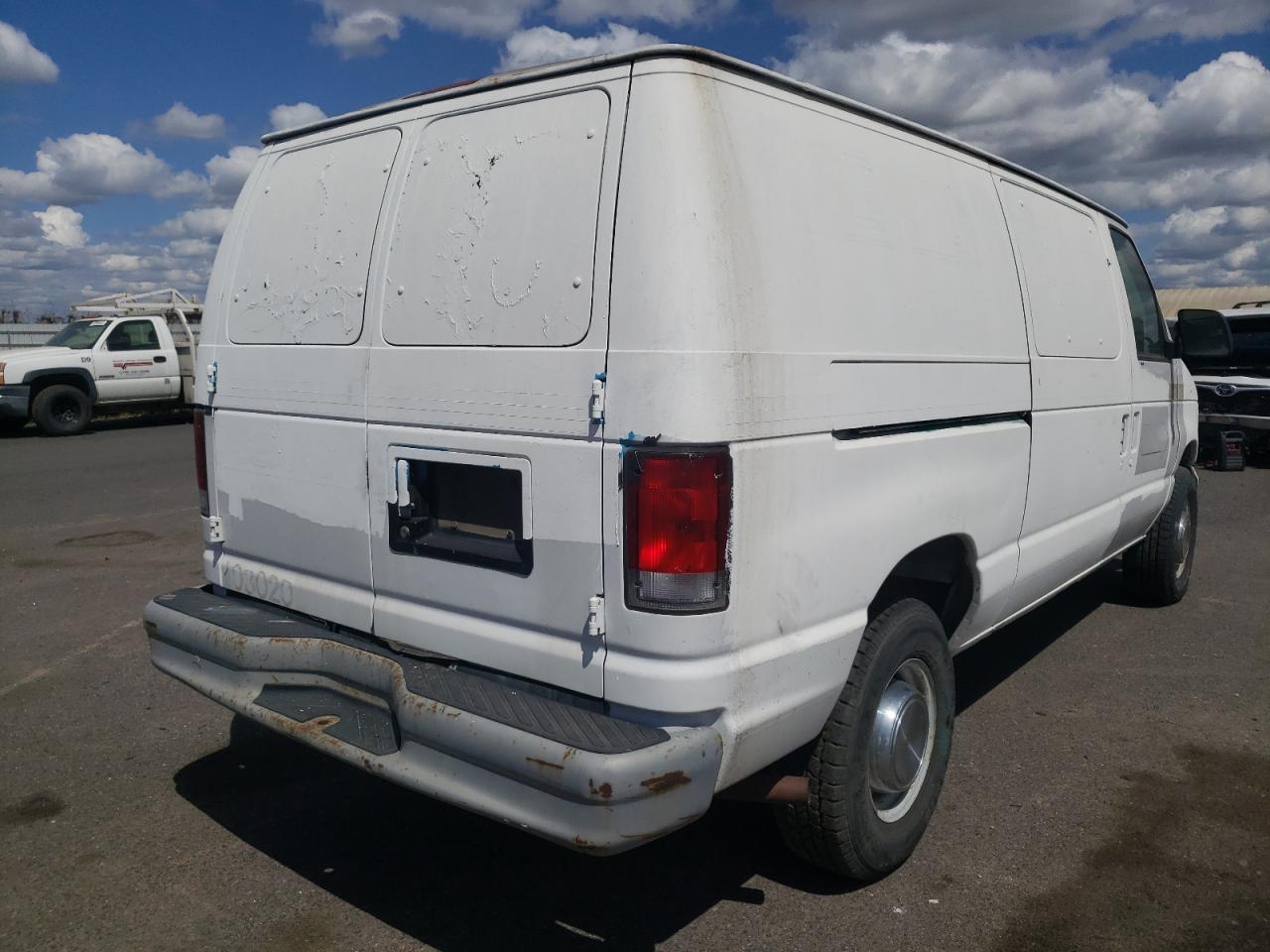 Photo 4 from auction – 2000 FORD ECONOLINE with VIN 1FTNE2427YHB16825