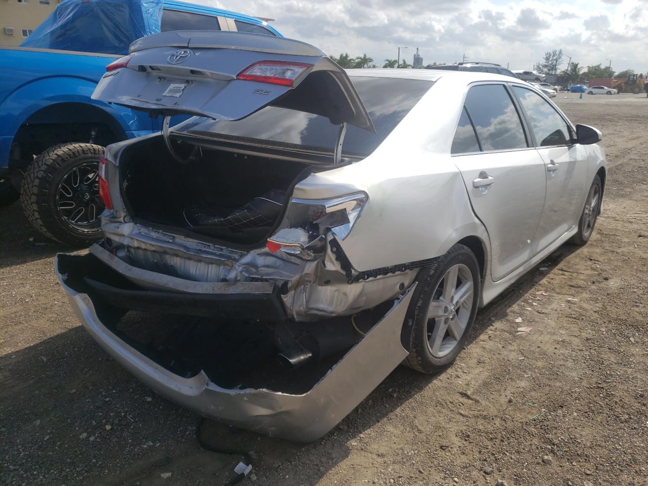 Photo 4 from auction – 2012 TOYOTA CAMRY BASE with VIN 4T1BF1FK3CU095331
