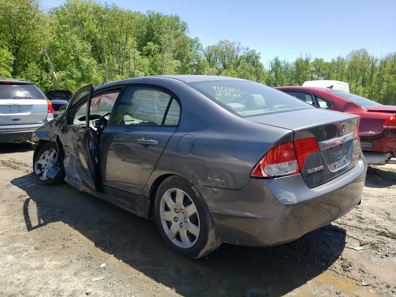 Photo 3 from auction – 2010 HONDA CIVIC LX with VIN 19XFA1F57AE021193