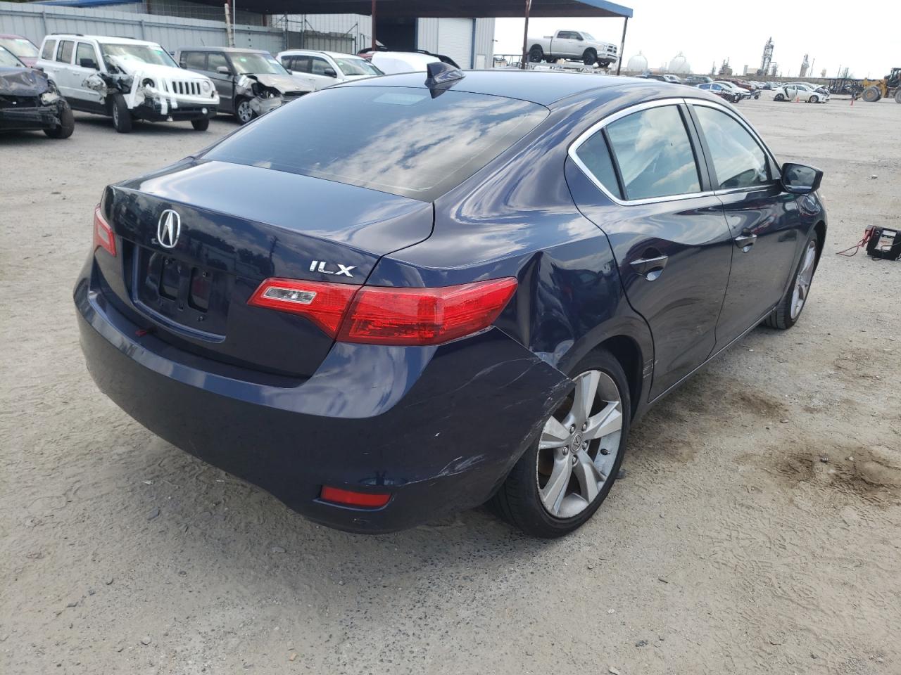 Photo 17 from auction – 2013 ACURA ILX 20 TEC with VIN 19VDE1F71DE010863