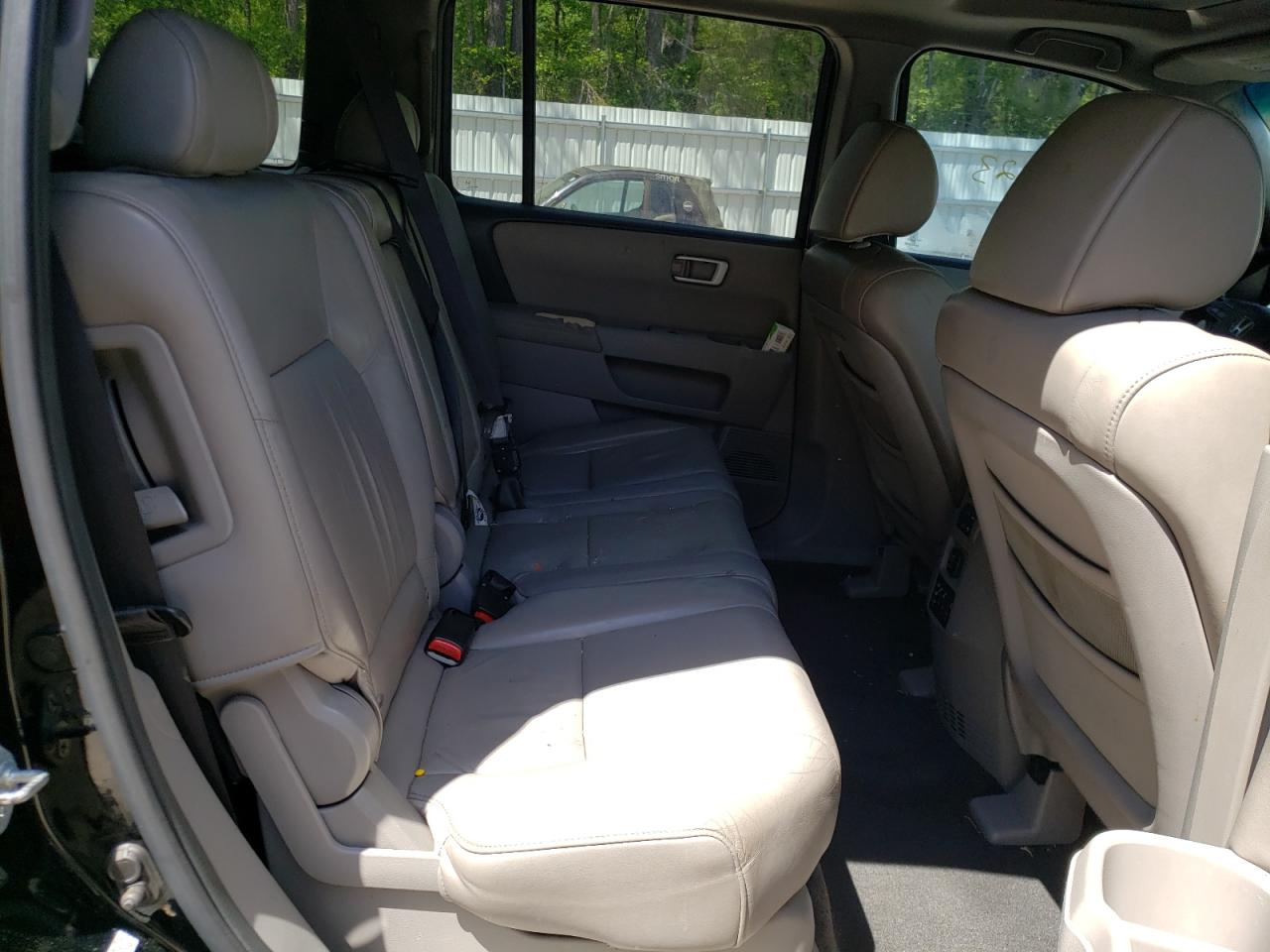Photo 6 from auction – 2010 HONDA PILOT with VIN 5FNYF3H66AB020770