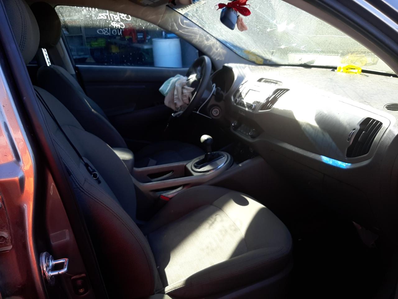 Photo 5 from auction – 2014 KIA SPORTAGE B with VIN KNDPB3AC8E7646498
