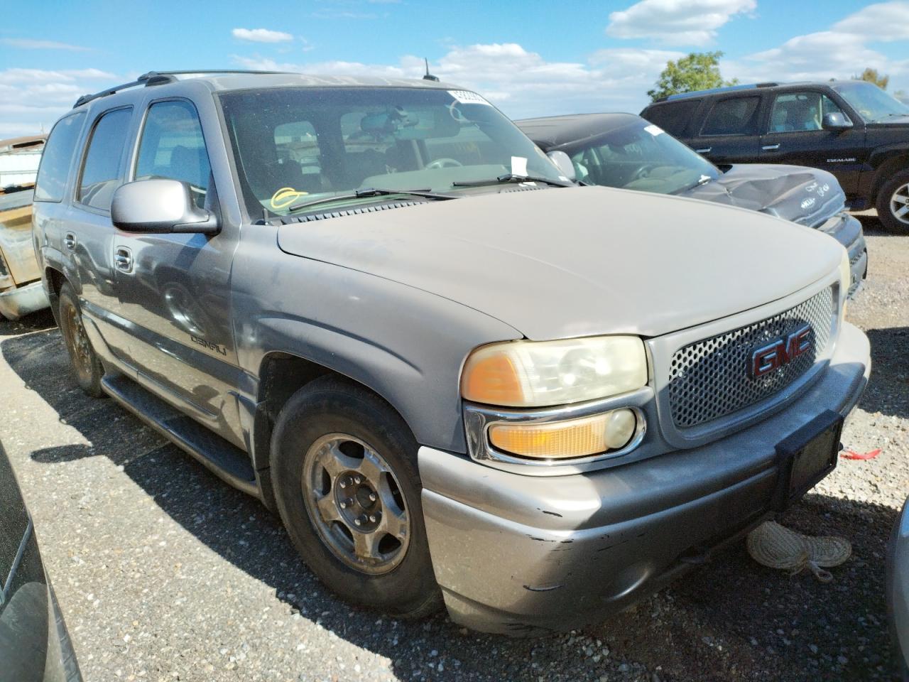 GMC DENALI 2002 with VIN 1GKEK63U92J333106 - Photo from auction