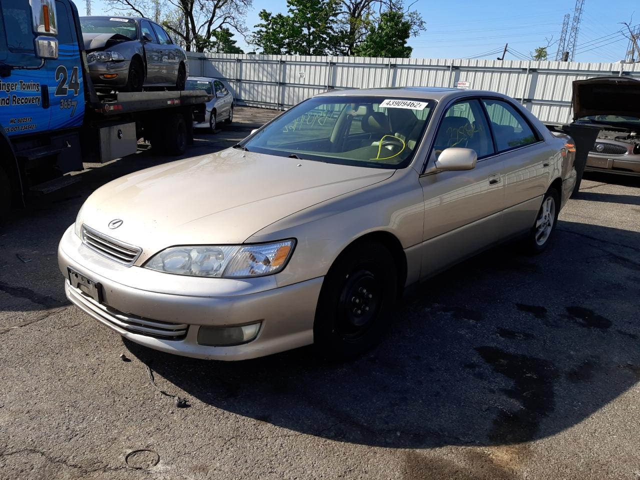 Photo 2 from auction – 2000 LEXUS ES 300 with VIN JT8BF28G7Y0263178