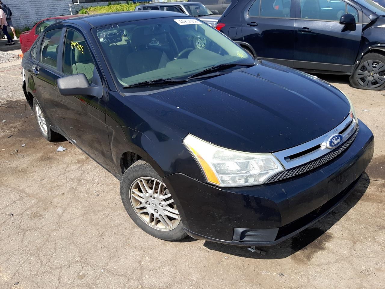 FORD FOCUS SE 2011 with VIN 1FAHP3FN2BW110699 - Photo from auction