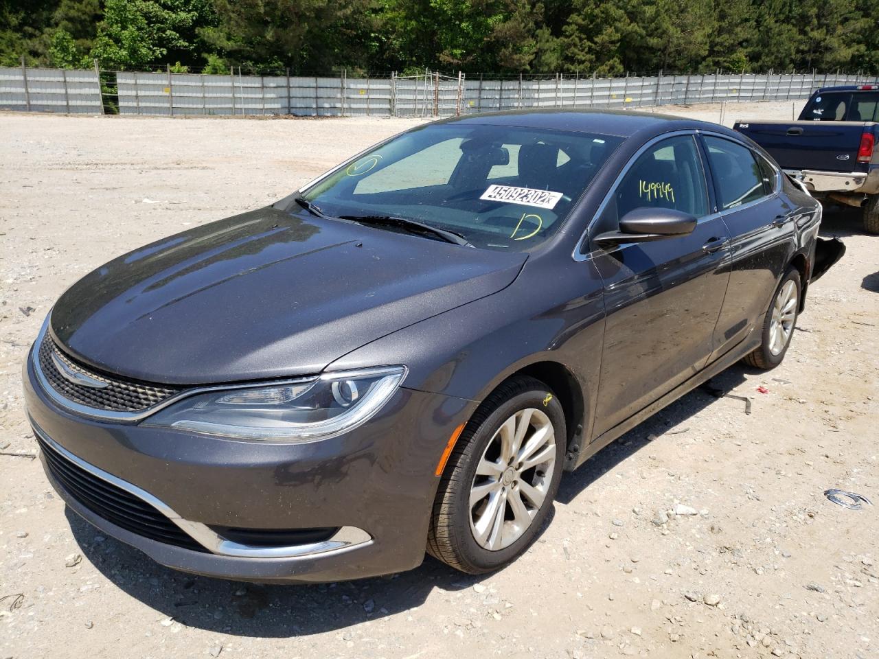 Photo 2 from auction – 2015 CHRYSLER 200 LIMITE with VIN 1C3CCCAB1FN673479