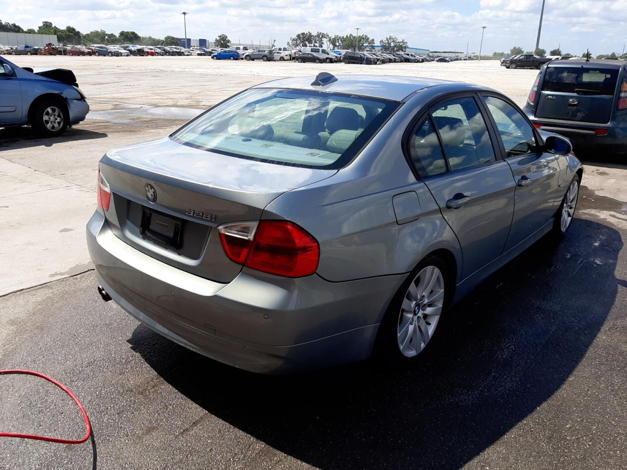 Photo 4 from auction – 2007 BMW 328 I with VIN WBAVA37577NL11067