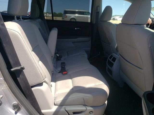 Photo 6 from auction – 2017 HONDA PILOT TOUR with VIN 5FNYF5H97HB008093