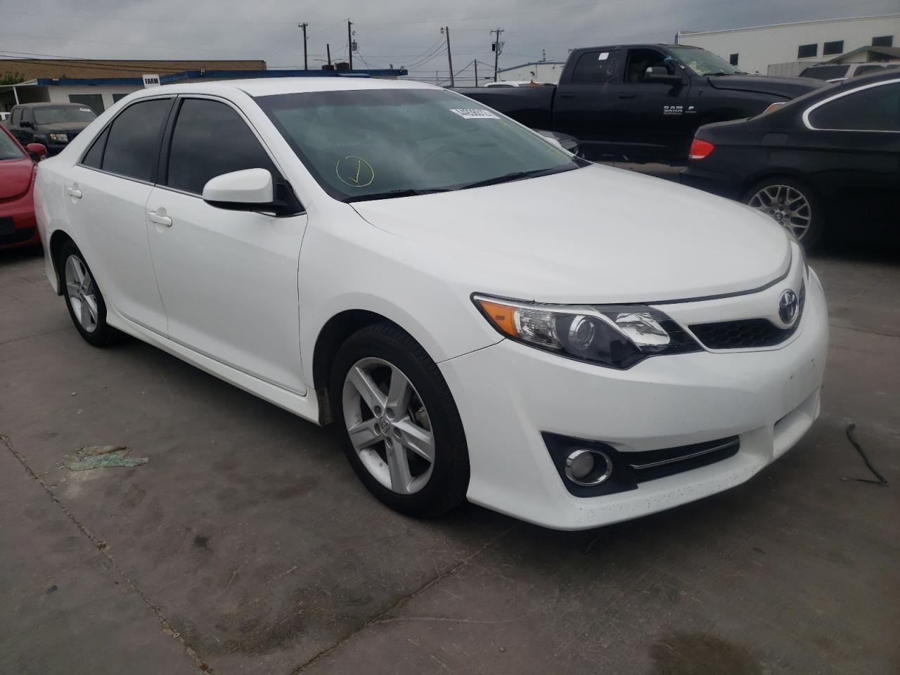 Photo 1 from auction – 2014 TOYOTA CAMRY L with VIN 4T1BF1FK5EU822097