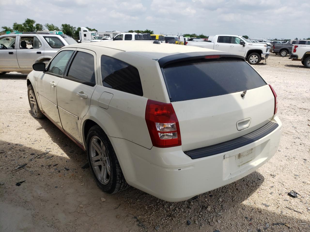 Photo 3 from auction – 2005 DODGE MAGNUM R/T with VIN 2D4GV582X5H545759