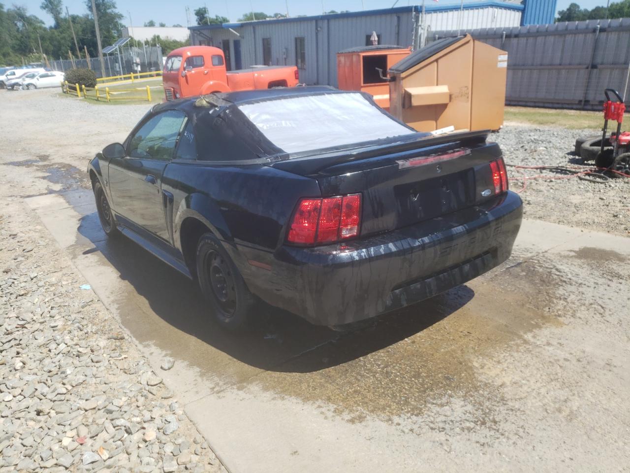 Photo 3 from auction – 2000 FORD MUSTANG with VIN 1FAFP4441YF304043