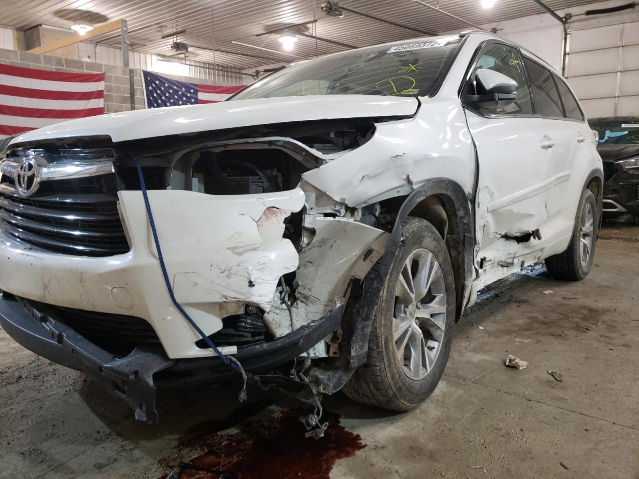Photo 9 from auction – 2015 TOYOTA HIGHLANDER with VIN 5TDJKRFH5FS219669