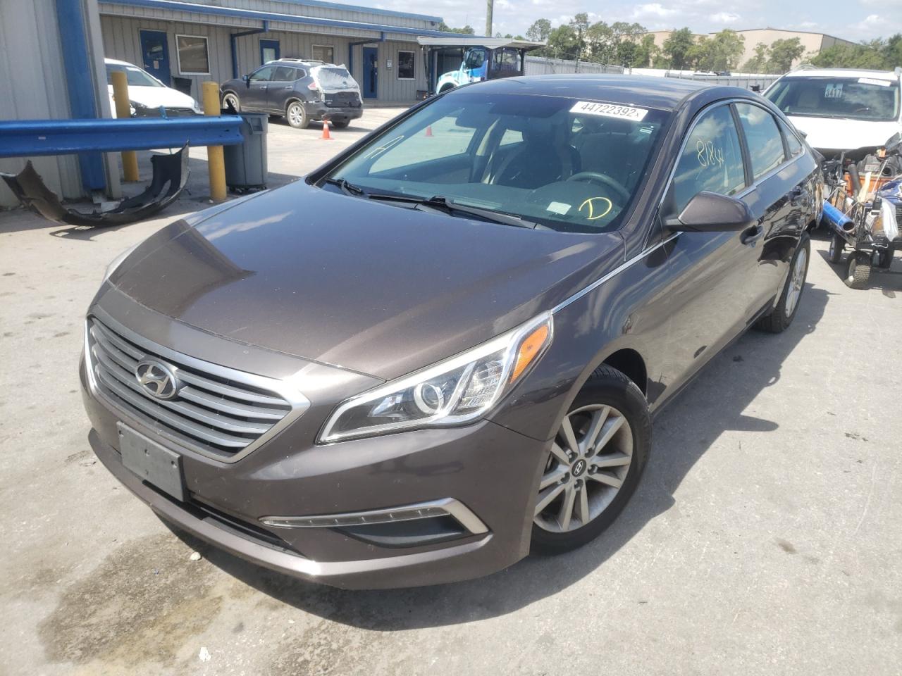 Photo 2 from auction – 2015 HYUNDAI SONATA SE with VIN 5NPE24AF5FH166956